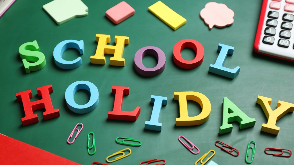 Guru Nanak Jayanti 2025: पंजाब और अन्य राज्यों में स्कूलों की छुट्टी; पूरी जानकारी यहां देखें